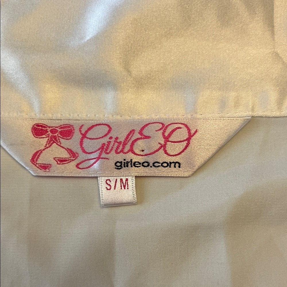 Luxurious Satin Cream Robe - Picture 4 of 5